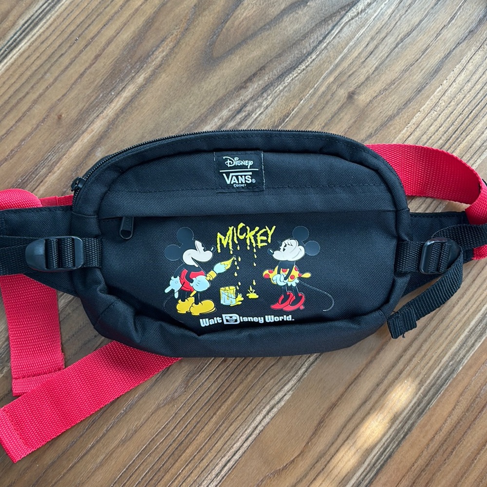 Vans x Walt Disney World Mickey and Minnie Fanny Pack